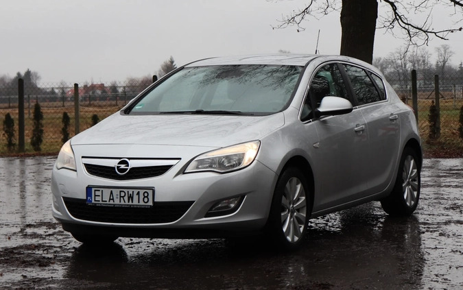 Opel Astra cena 24999 przebieg: 179000, rok produkcji 2010 z Tarnogród małe 436
